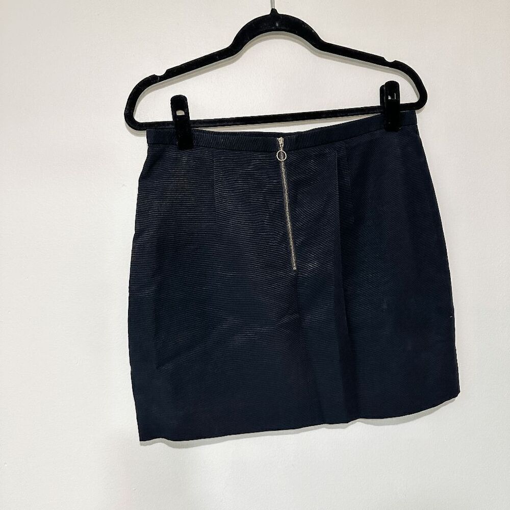 H&M Black Textured Mini Skirt with exposed Gold Zipper Size 10 - Picture 3 of 8